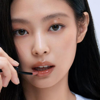 【現貨】HERA 裸感光澤唇蜜｜Sensual Nude Gloss #462 Speechless — Jennie同款・肉桂奶茶色・玻璃唇妝感・韓國專櫃人氣唇彩