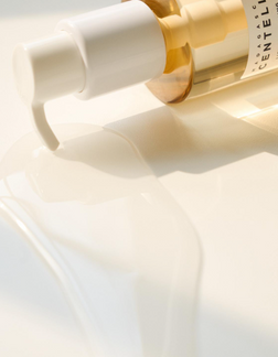 【現貨】SKIN1004 積雪草輕潤卸妝油｜Madagascar Centella Light Cleansing Oil 200ml — 溫和卸妝・毛孔淨化・敏感肌專用・韓國人氣卸妝油