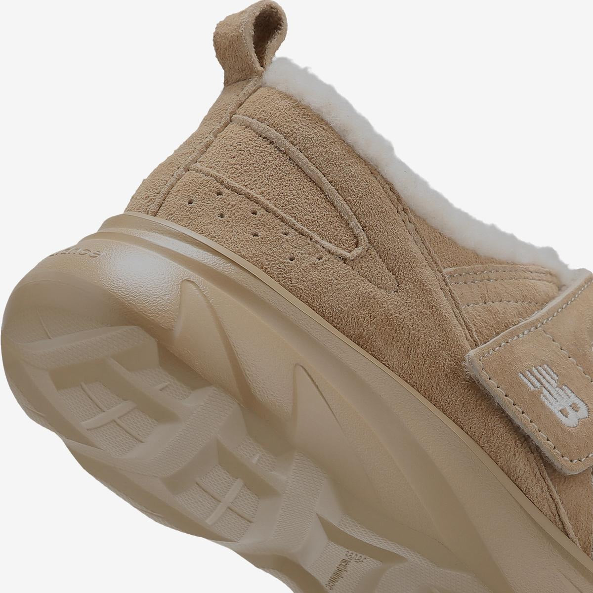 【預訂】韓國 NEW BALANCE Winter Breeze 羊毛版 Mary Jane 代購 - 2色可選